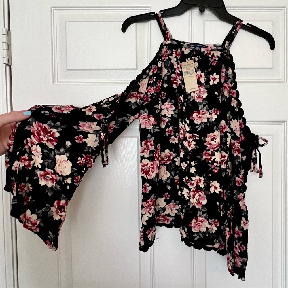 AE Cold Shoulder Open Sleeve Top